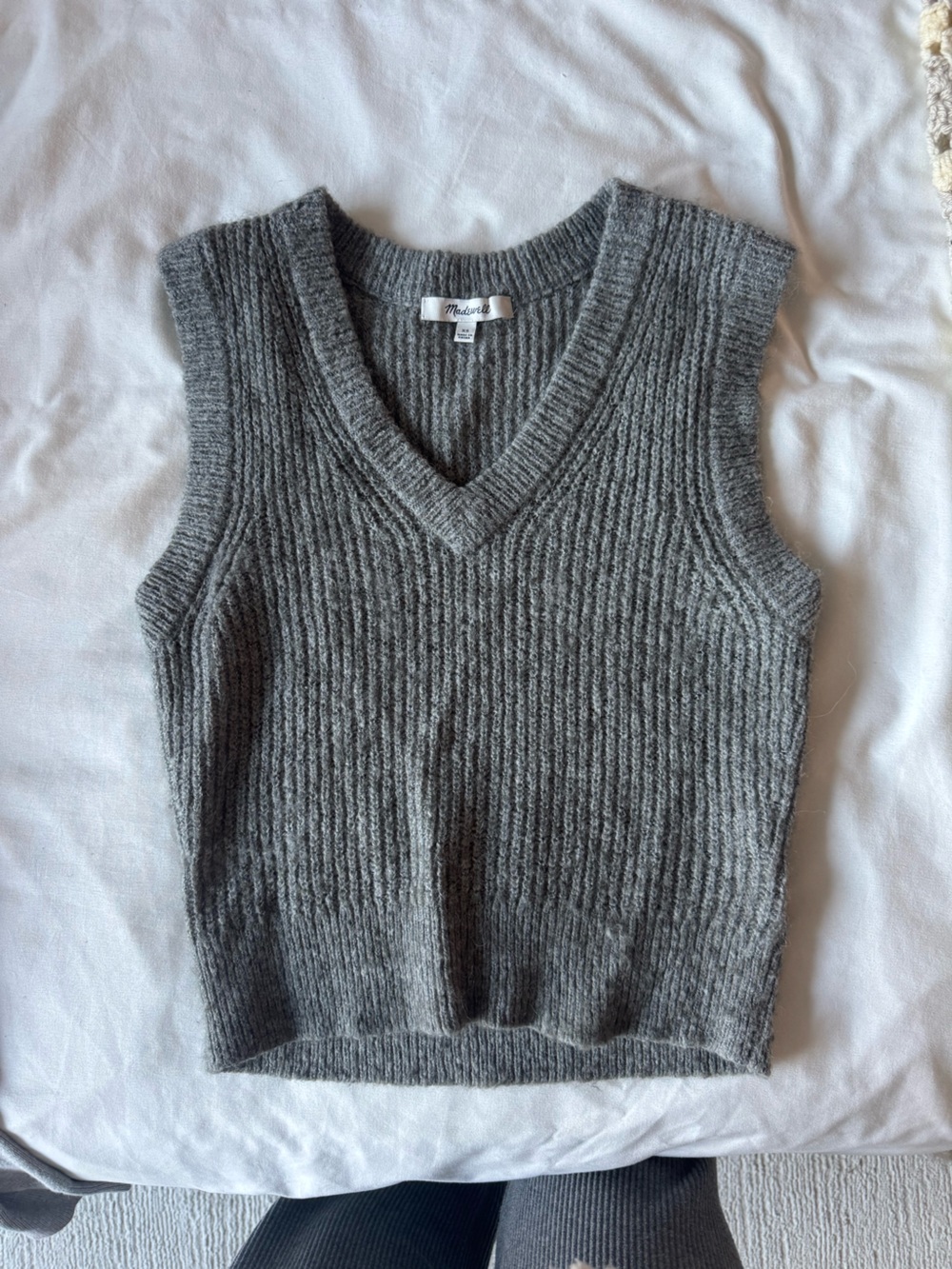 Madewell Gray Ribbed V-Neck Sweater Vest